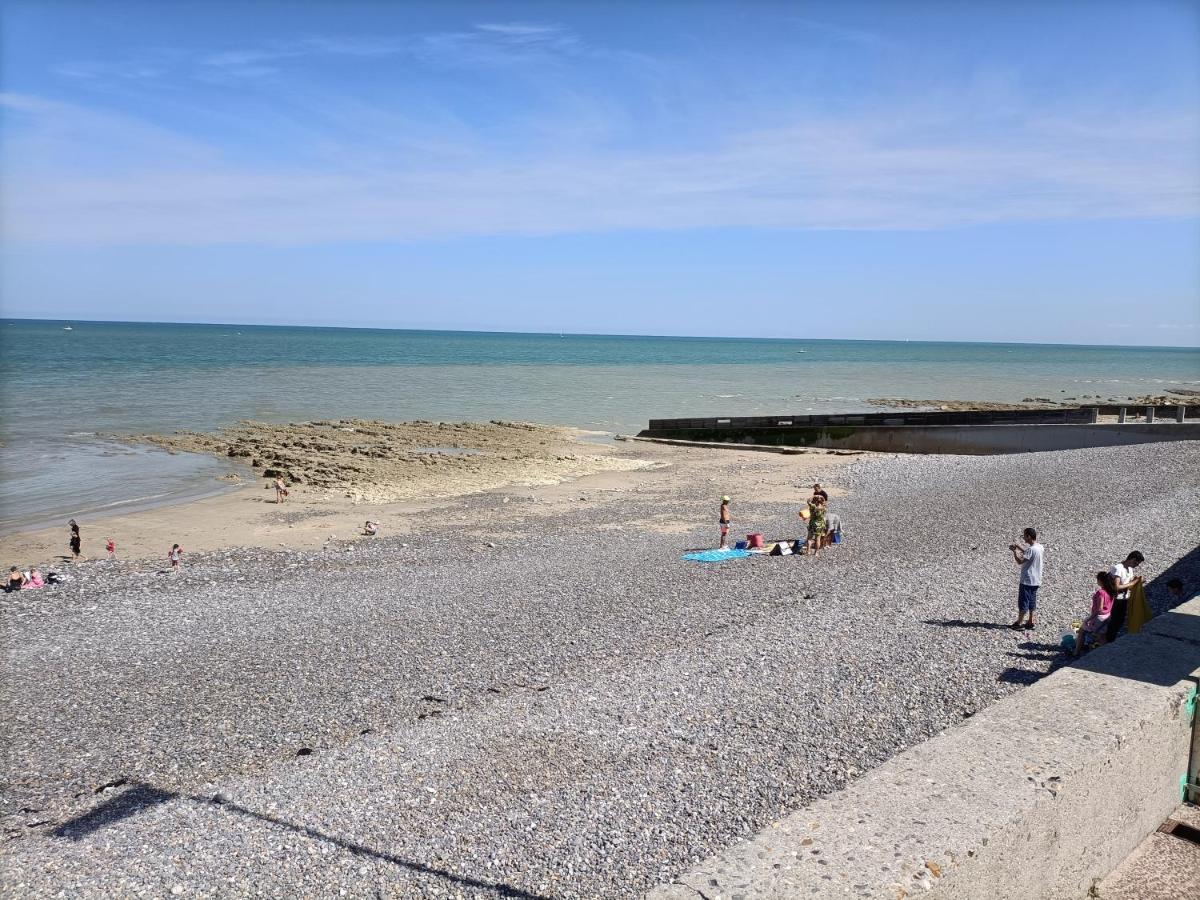 Agreable Maison 3* En Bord De Mer Dieppe Exterior photo