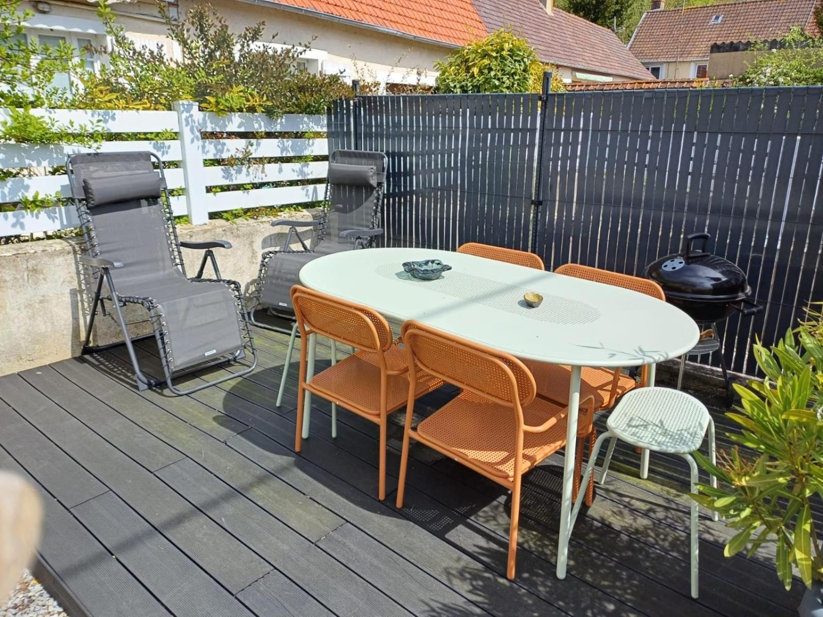 Agreable Maison 3* En Bord De Mer Dieppe Exterior photo